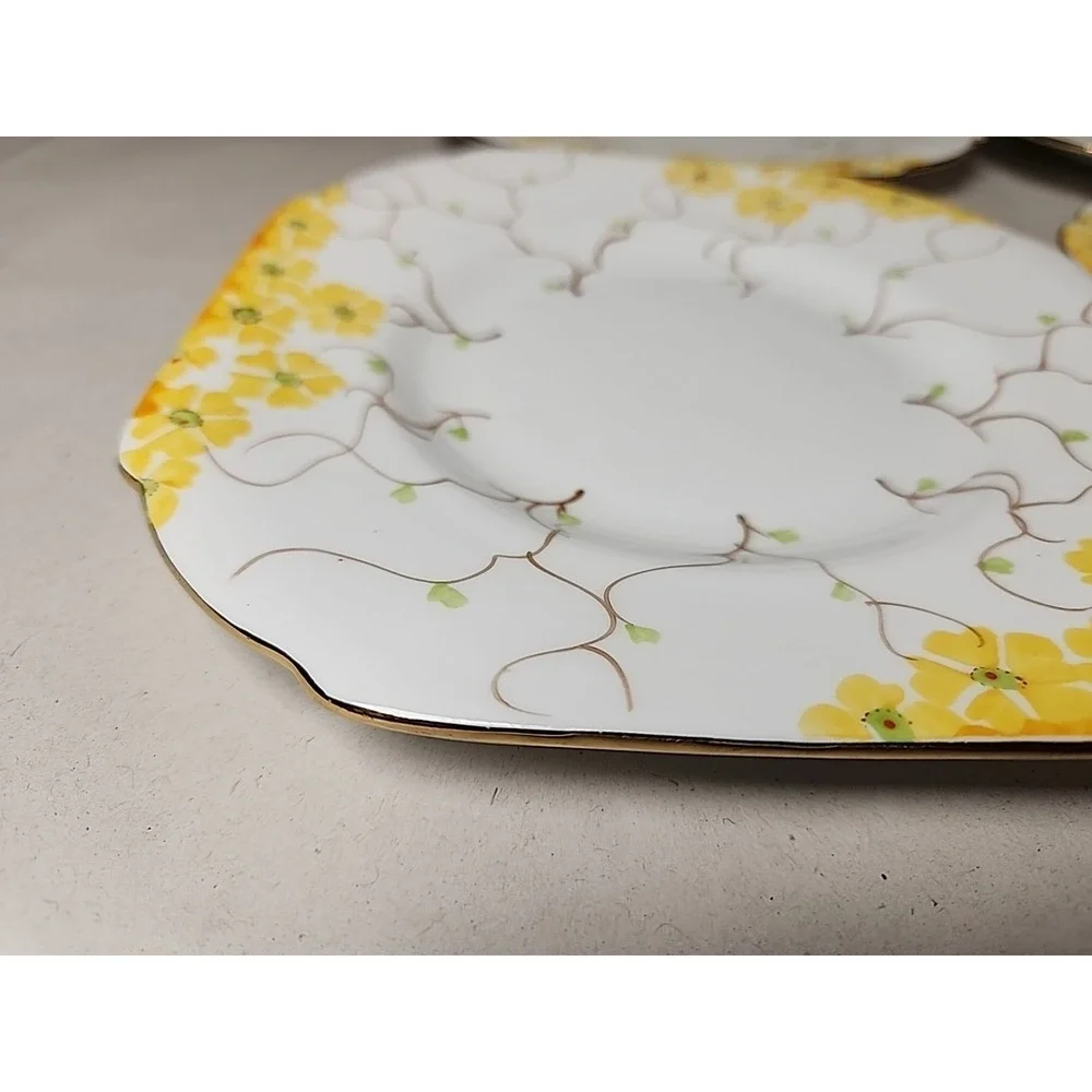 Vintage‎ 4-Pc Royal Grafton Fine Bone China Dessert Plates MCM Exquisite Rare